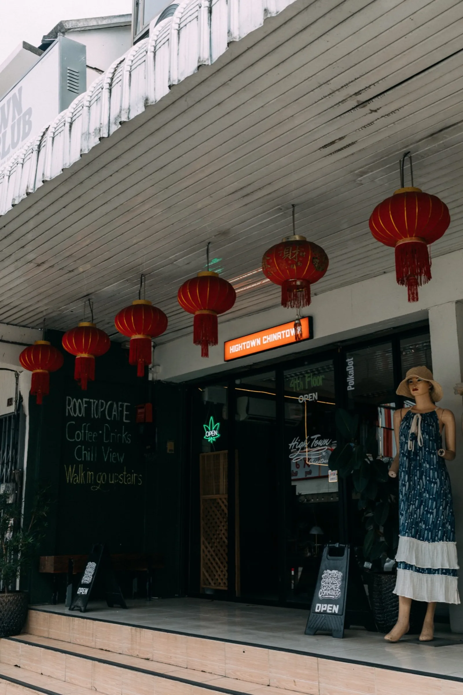 ไชน่าทาวน์ — บรรยากาศภายในร้าน 1