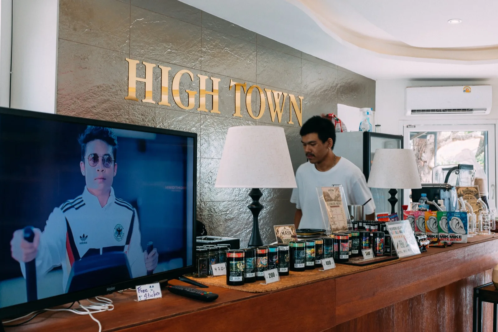 เมย่า — บรรยากาศภายในร้าน 6