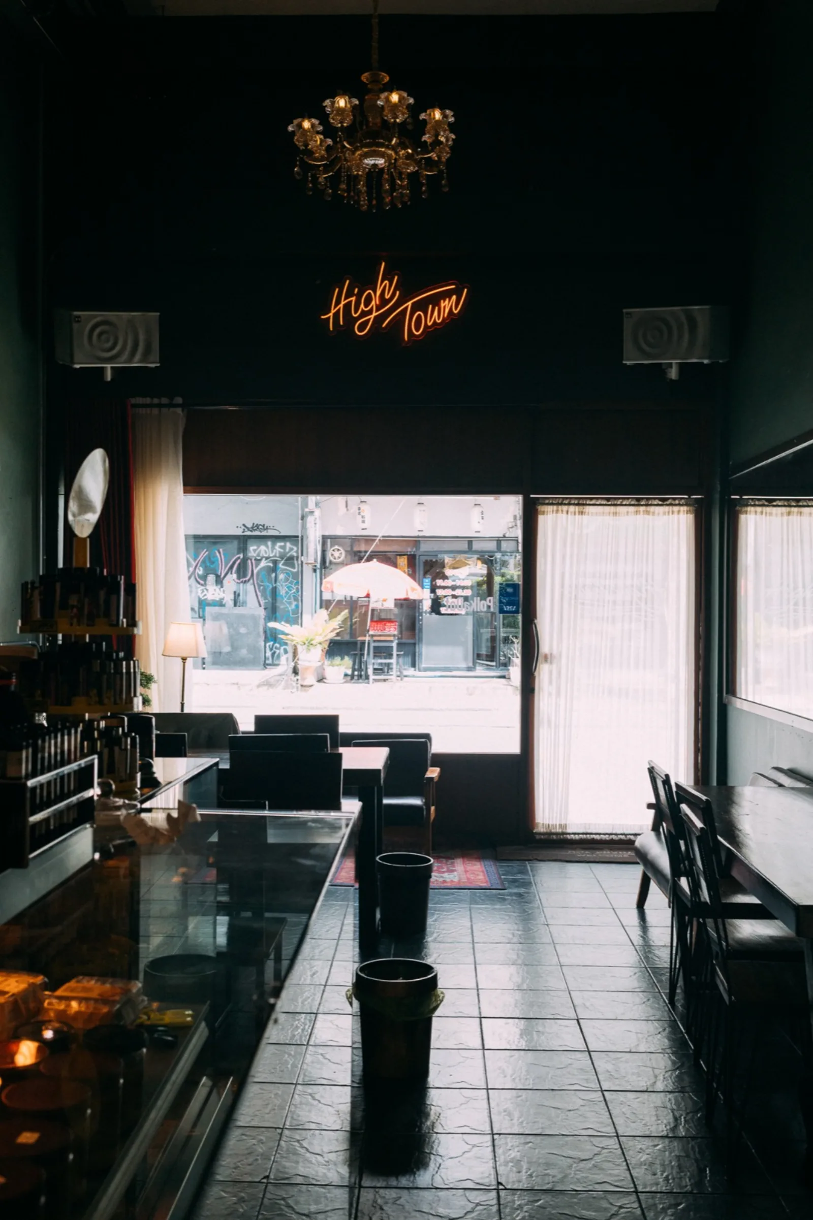 นิมมาน (ม่อฮ่อม) — บรรยากาศภายในร้าน 1