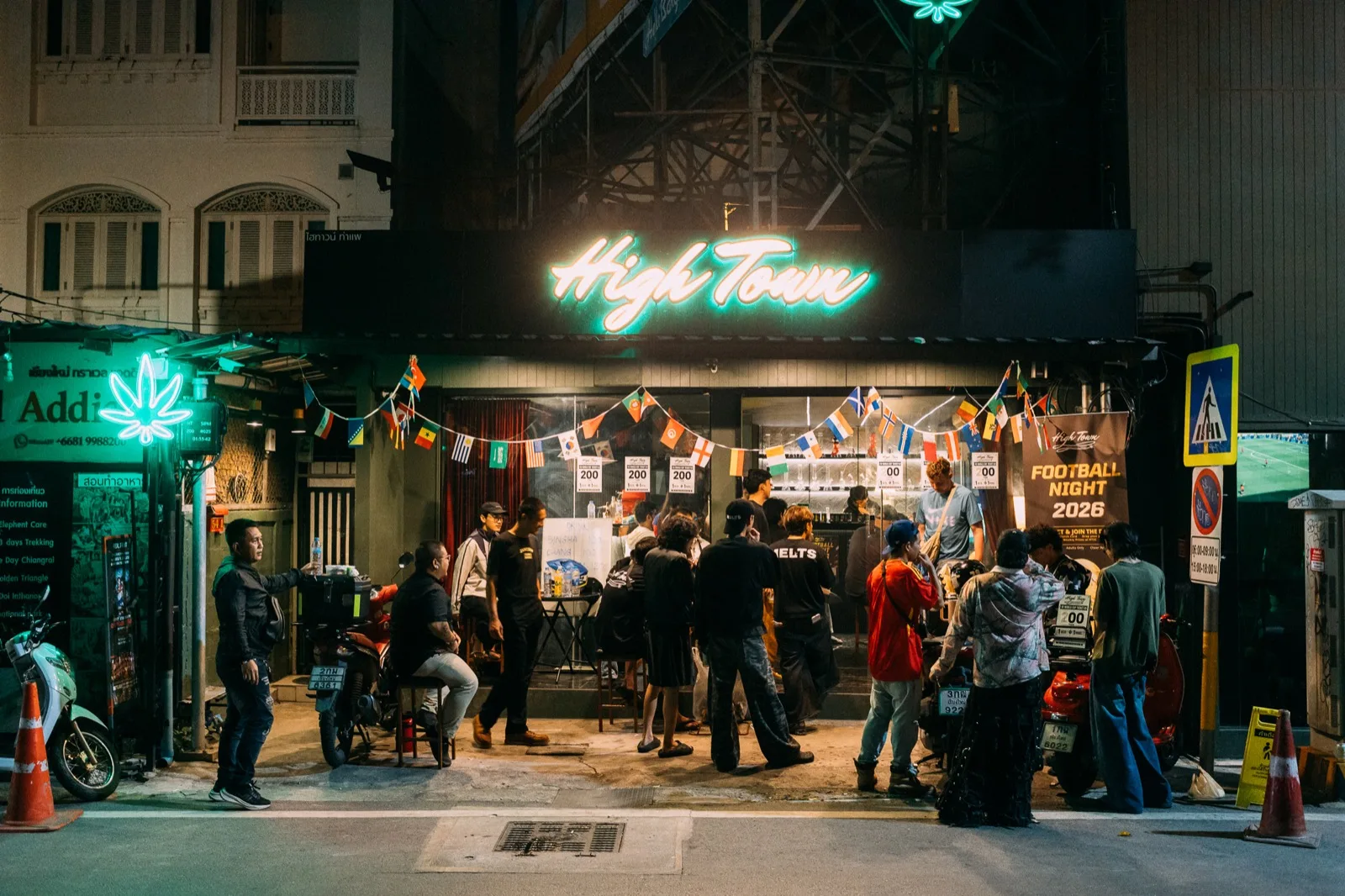 ท่าแพ — บรรยากาศภายในร้าน 4