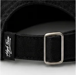 Hightown Signature Cap Black — detail-hem